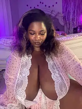 BigFineSelena online show from March 28, 2026, 10:38 am