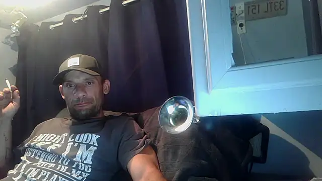 Snapshot of goodick4u28 chatting on February 24, 2026, 12:33 am goodick4u28 online show from February 24, 2026, 12:33 am