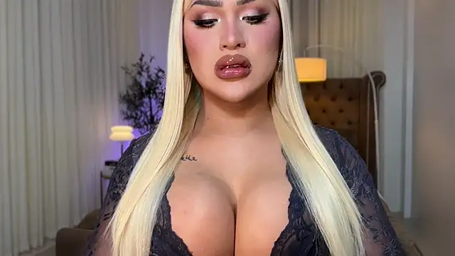 Your Majesty Tyra online show from October 12, 2025, 5:09 am