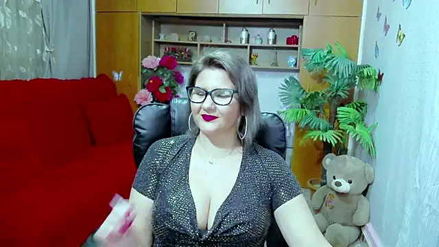 Snapshot of LucilleFenlys chatting on December 8, 2024, 1:30 am LucilleFenlys online show from December 8, 2024, 1:30 am