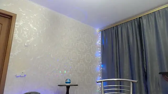 Snapshot of elenaza chatting on October 5, 2025, 6:53 pm elenaza online show from October 5, 2025, 6:53 pm