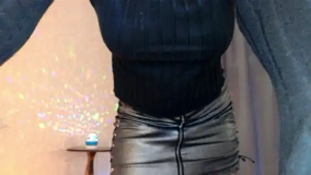 Snapshot of elenaza chatting on November 3, 2025, 8:12 pm elenaza online show from November 3, 2025, 8:12 pm