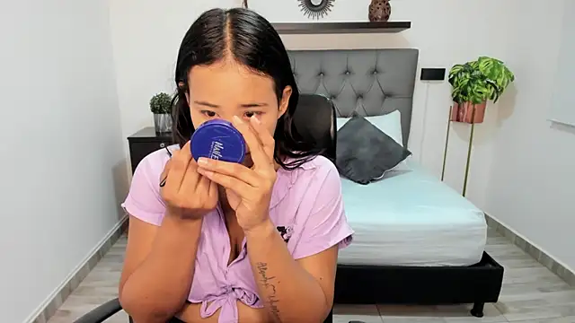 Snapshot of isabella_florez chatting on February 25, 2025, 11:10 am isabella florez online show from February 25, 2025, 11:10 am