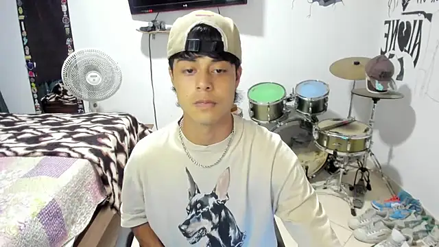 Zack falcon online show from November 5, 2025, 3:09 am