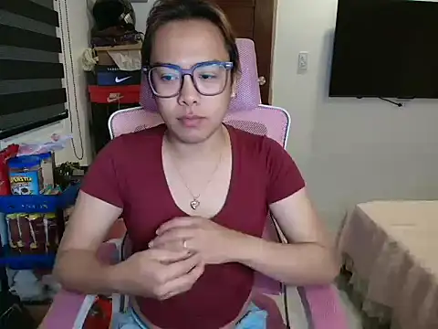 Snapshot of Your_PrettyGirlxxx chatting on March 8, 2026, 1:47 pm Your PrettyGirlxxx online show from March 8, 2026, 1:47 pm