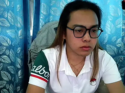 Snapshot of Your_PrettyGirlxxx chatting on October 27, 2025, 1:17 am Your PrettyGirlxxx online show from October 27, 2025, 1:17 am