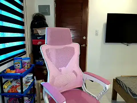 Snapshot of Your_PrettyGirlxxx chatting on February 28, 2026, 6:46 am Your PrettyGirlxxx online show from February 28, 2026, 6:46 am