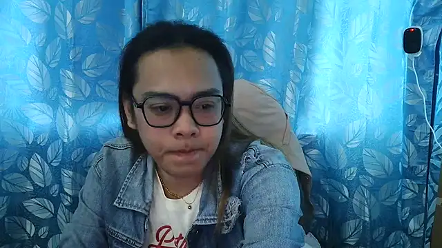 Snapshot of Your_PrettyGirlxxx chatting on October 22, 2025, 2:22 am Your PrettyGirlxxx online show from October 22, 2025, 2:22 am