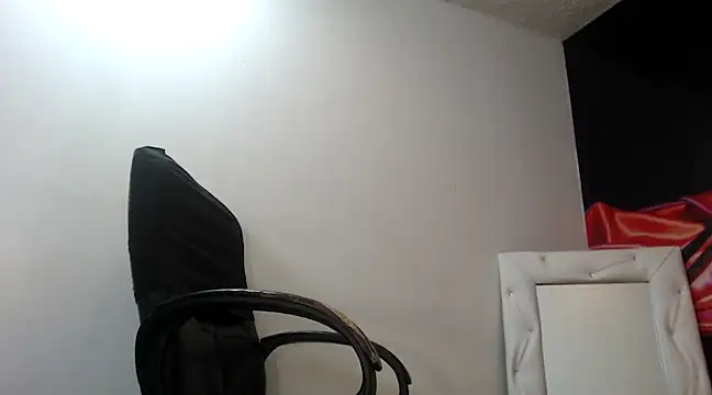 Snapshot of Hana___ chatting on March 21, 2025, 9:23 am Hana online show from March 21, 2025, 9:23 am