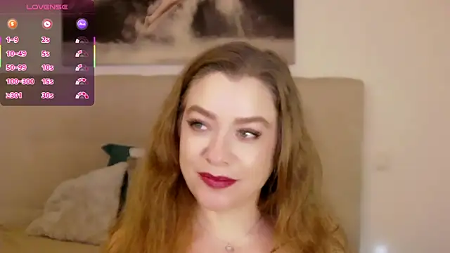 Snapshot of PetersEmily chatting on November 8, 2025, 11:08 pm PetersEmily online show from November 8, 2025, 11:08 pm