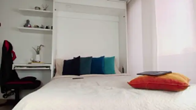 Snapshot of Robyn_Miller chatting on October 25, 2025, 10:32 pm Robyn Miller online show from October 25, 2025, 10:32 pm