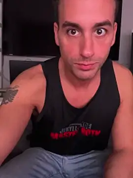 Snapshot of DominicFerriera chatting on December 2, 2025, 3:41 am DominicFerriera online show from December 2, 2025, 3:41 am