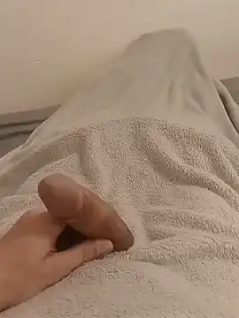 Koudy1 online show from December 4, 2024, 4:32 pm