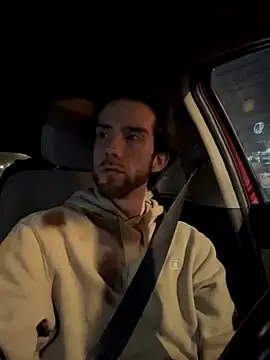 KcCumz19 online show from November 28, 2025, 9:53 am