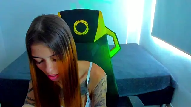 Snapshot of barbiee_05 chatting on February 10, 2026, 9:03 pm barbiee 05 online show from February 10, 2026, 9:03 pm