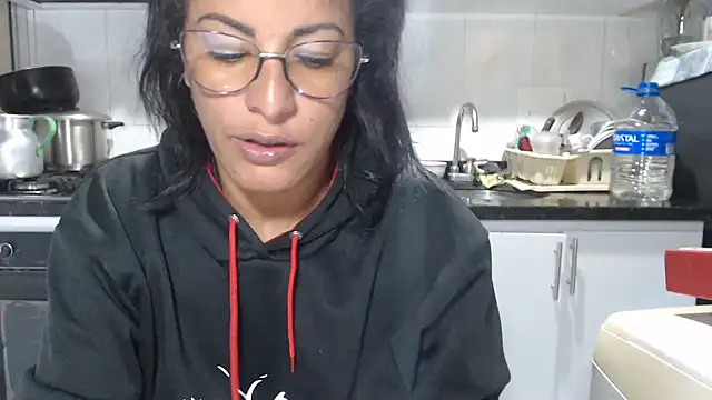 kateleyagrey online show from December 14, 2025, 11:27 am