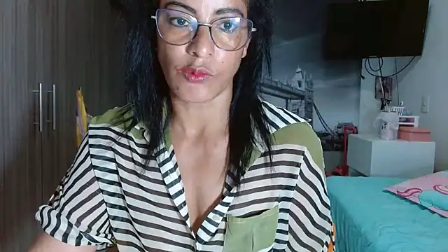 kateleyagrey online show from January 25, 2025, 1:54 am