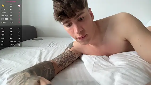 Snapshot of Evan__White_ chatting on June 26, 2026, 8:31 am Evan White online show from June 26, 2026, 8:31 am