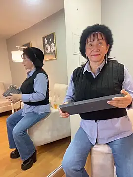 Snapshot of Savvanahh chatting on February 14, 2026, 12:05 pm Savvanahh online show from February 14, 2026, 12:05 pm