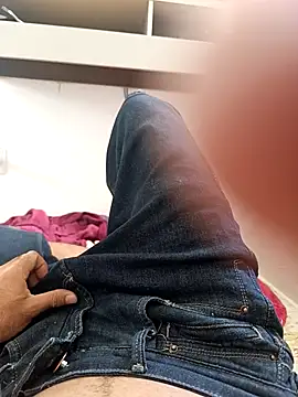 Insidexxx29 online show from December 1, 2025, 1:56 pm