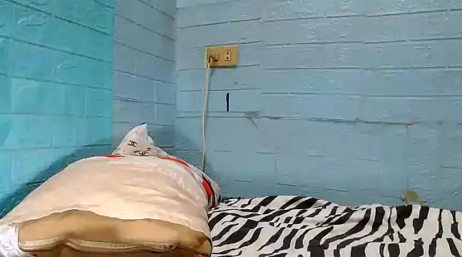 AsianNaughtiesMistress online show from March 20, 2025, 5:25 pm