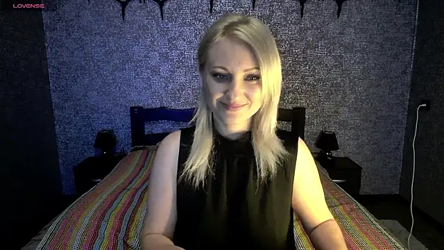 Snapshot of annagreeneyess chatting on April 23, 2026, 12:29 pm annagreeneyess online show from April 23, 2026, 12:29 pm