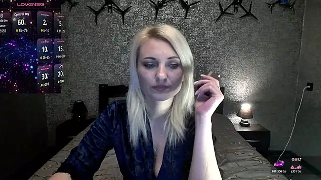 Snapshot of annagreeneyess chatting on October 17, 2025, 12:07 pm annagreeneyess online show from October 17, 2025, 12:07 pm