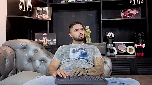 matteosantos online show from October 15, 2025, 11:51 am