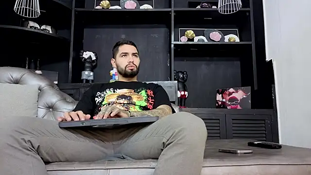 Snapshot of matteosantos chatting on January 17, 2026, 11:58 am matteosantos online show from January 17, 2026, 11:58 am