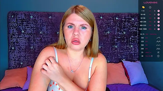 NoraBigAss online show from October 8, 2025, 1:51 am