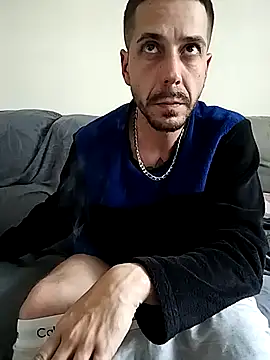 LoGaNfree88 online show from February 18, 2025, 1:11 pm