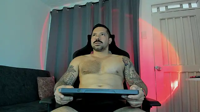 Snapshot of Pierre_Vidal chatting on November 1, 2025, 9:19 pm Pierre Vidal online show from November 1, 2025, 9:19 pm