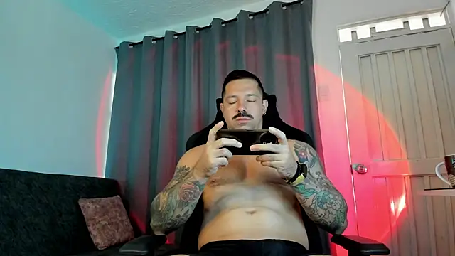 Snapshot of Pierre_Vidal chatting on October 19, 2025, 2:20 pm Pierre Vidal online show from October 19, 2025, 2:20 pm