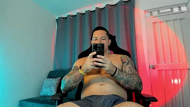 Snapshot of Pierre_Vidal chatting on September 15, 2025, 9:59 pm Pierre Vidal online show from September 15, 2025, 9:59 pm