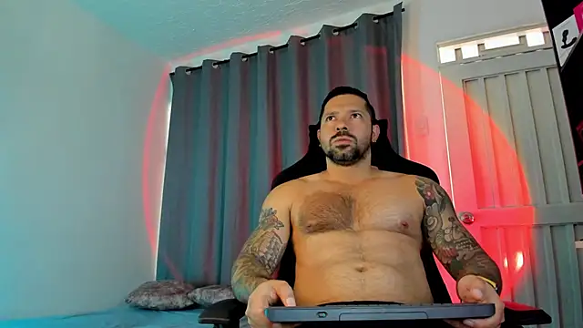 Snapshot of Pierre_Vidal chatting on September 28, 2025, 3:08 pm Pierre Vidal online show from September 28, 2025, 3:08 pm