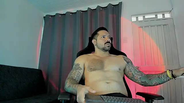 Snapshot of Pierre_Vidal chatting on November 5, 2025, 7:28 pm Pierre Vidal online show from November 5, 2025, 7:28 pm