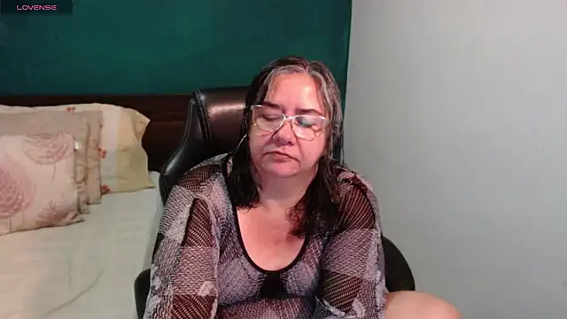 scaelettdubois online show from July 3, 2026, 1:56 am