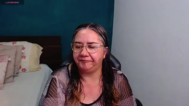Snapshot of scaelettdubois chatting on May 26, 2026, 2:20 am scaelettdubois online show from May 26, 2026, 2:20 am