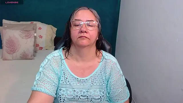 Snapshot of scaelettdubois chatting on May 10, 2026, 2:37 am scaelettdubois online show from May 10, 2026, 2:37 am