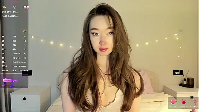  luna 022 online show from November 4, 2025, 4:49 am