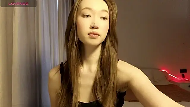  luna 022 online show from January 18, 2025, 3:09 am