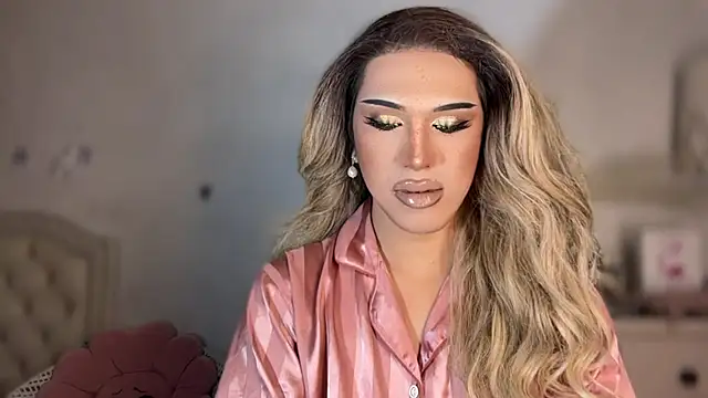 Ts glamxxxx online show from November 22, 2025, 12:21 am