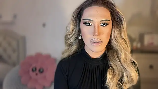 Ts glamxxxx online show from November 6, 2025, 2:15 am