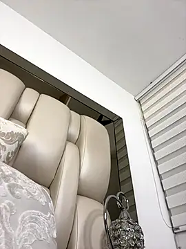 Snapshot of ALISSON_FOXXX1 chatting on November 5, 2025, 10:46 pm ALISSON FOXXX1 online show from November 5, 2025, 10:46 pm