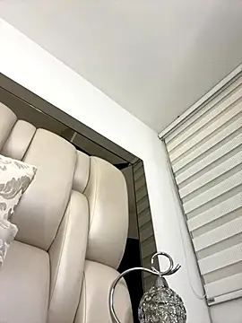 Snapshot of ALISSON_FOXXX1 chatting on November 11, 2025, 11:31 pm ALISSON FOXXX1 online show from November 11, 2025, 11:31 pm