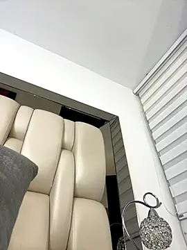 Snapshot of ALISSON_FOXXX1 chatting on October 10, 2025, 8:53 pm ALISSON FOXXX1 online show from October 10, 2025, 8:53 pm