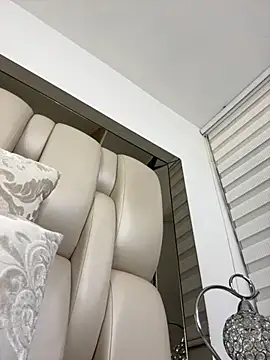 Snapshot of ALISSON_FOXXX1 chatting on October 30, 2025, 8:50 pm ALISSON FOXXX1 online show from October 30, 2025, 8:50 pm