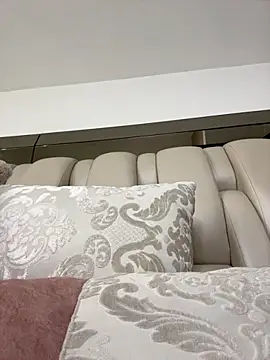 ALISSON FOXXX1 online show from December 4, 2025, 11:59 pm