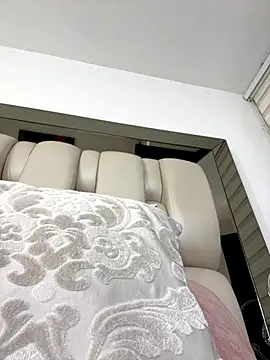 Snapshot of ALISSON_FOXXX1 chatting on November 25, 2025, 10:54 pm ALISSON FOXXX1 online show from November 25, 2025, 10:54 pm