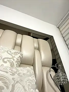 Snapshot of ALISSON_FOXXX1 chatting on November 28, 2025, 10:54 pm ALISSON FOXXX1 online show from November 28, 2025, 10:54 pm